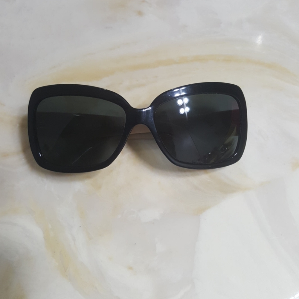 Burberry sunglasses